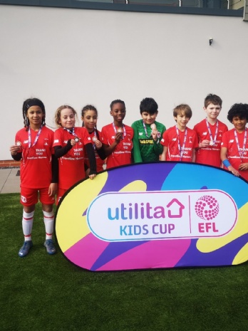 ​FOOTBALL TEAM REPRESENT LEYTON ORIENT FC